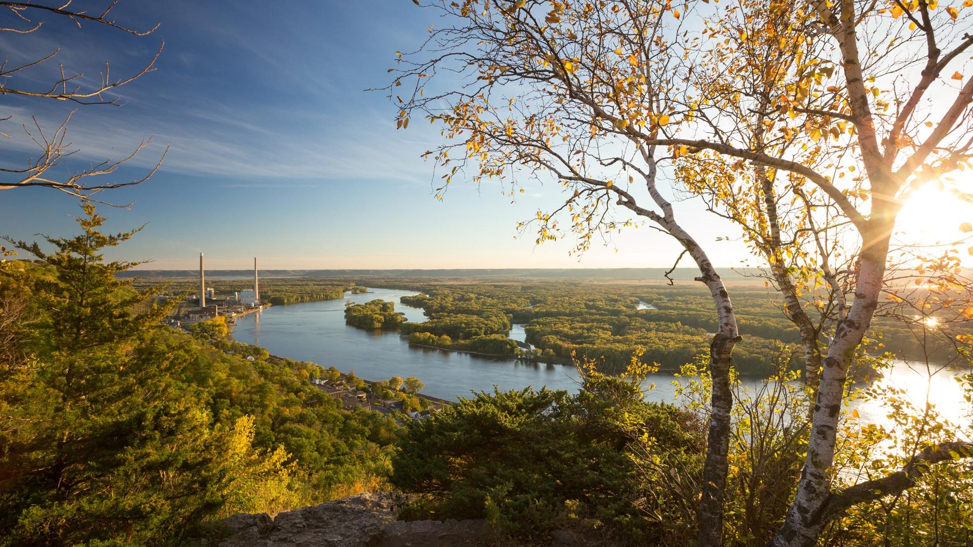 great lakes autumn road trip scenic overlook