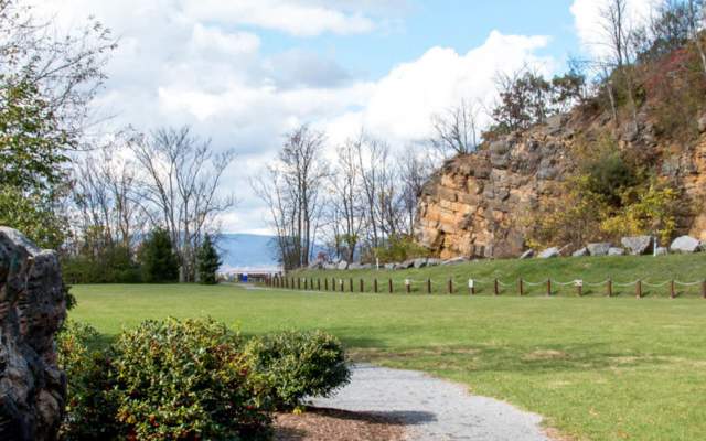 chimney rocks park pennsylvania