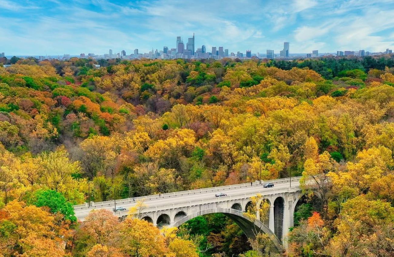 Wissahickon Valley Park Philadelphia fall foliage gorge