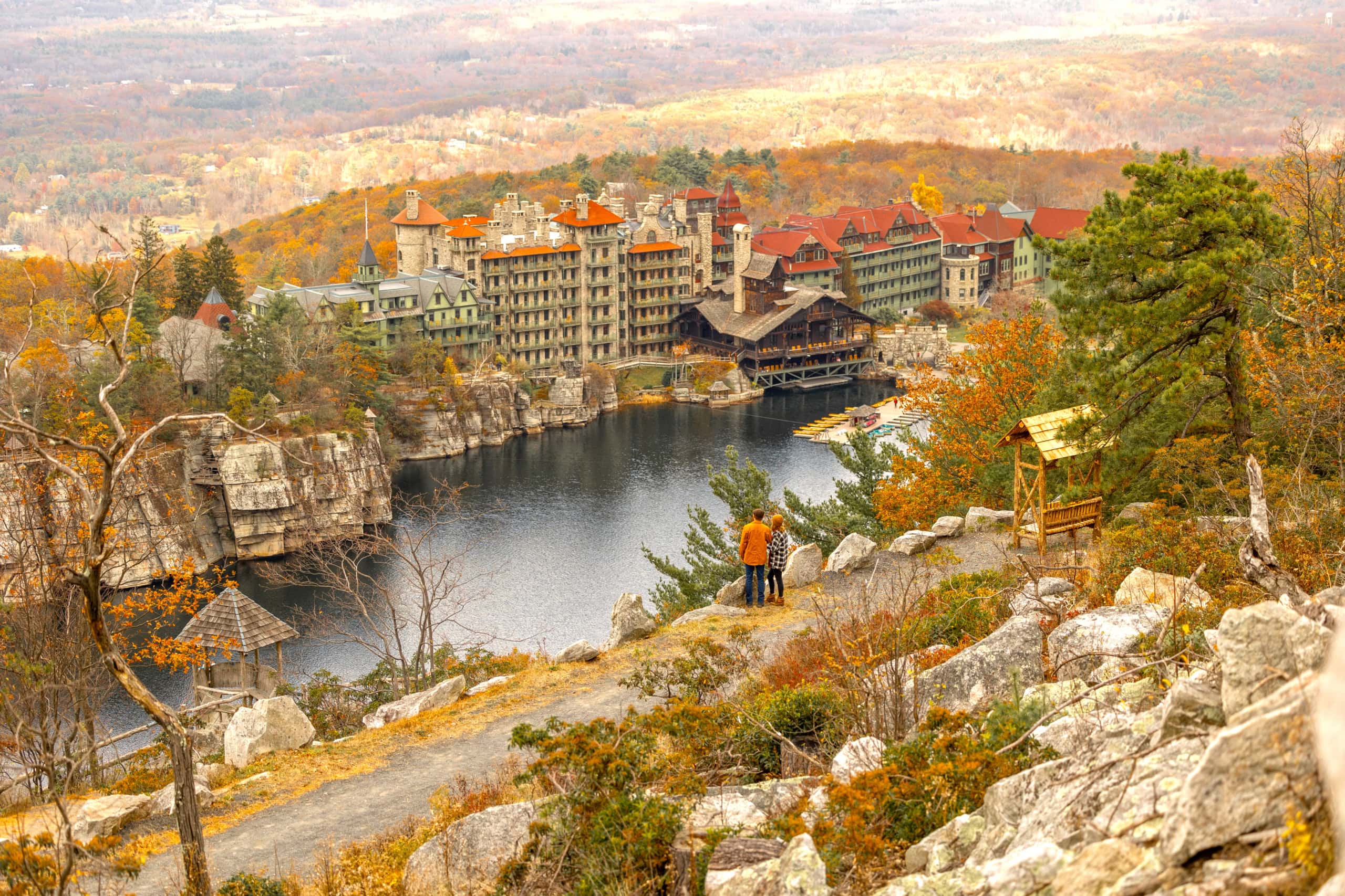 mohonk mountain house autumn lake