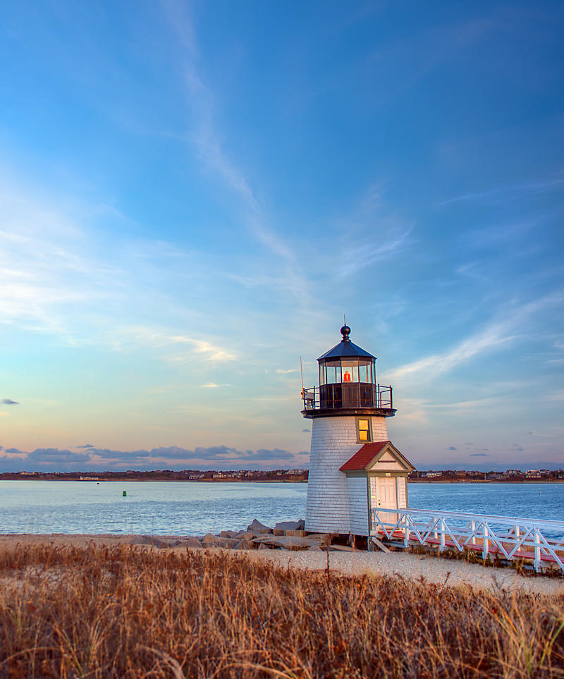 cape cod lighthouse fall