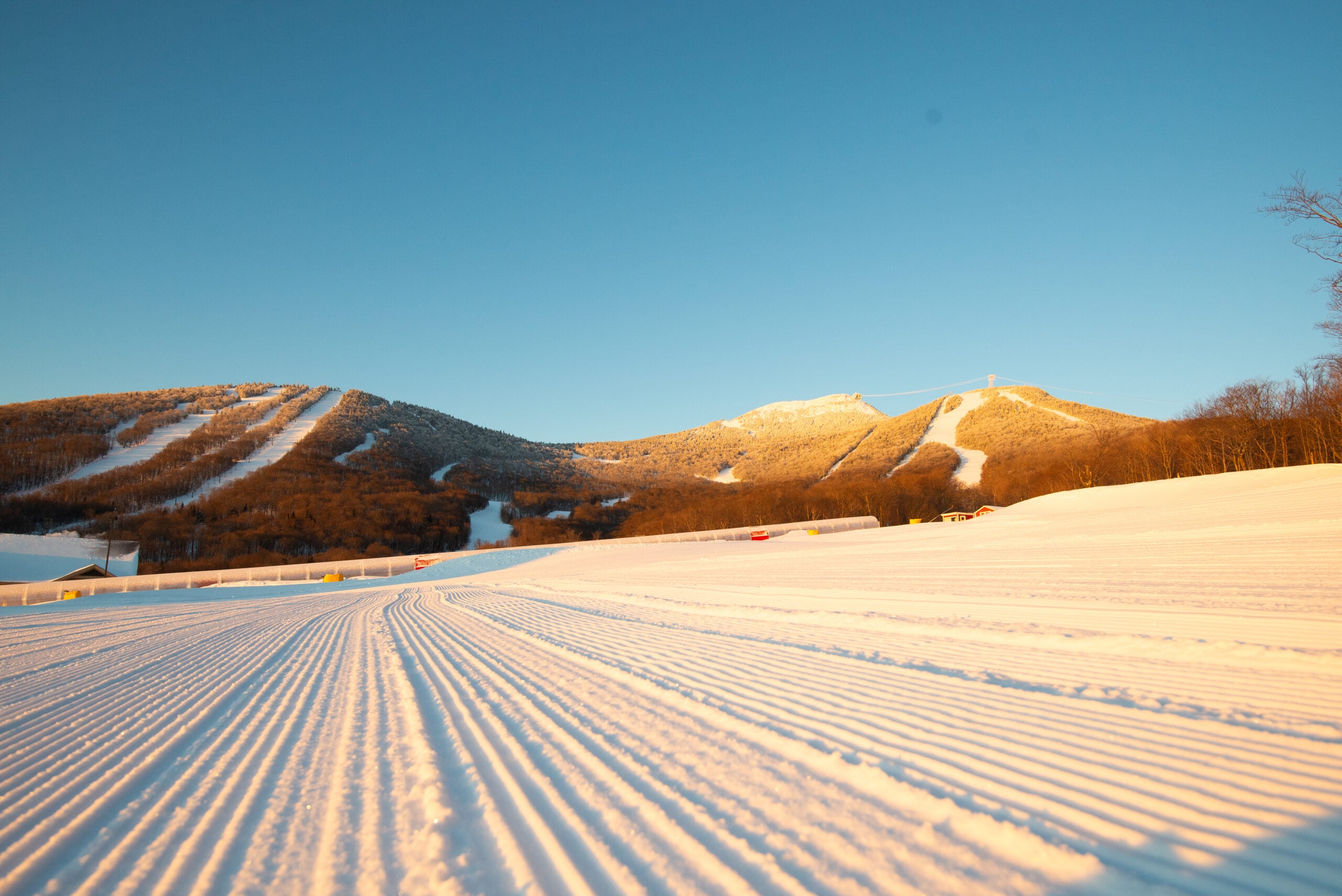 Jay Peak resort powder skiing glades Vermont