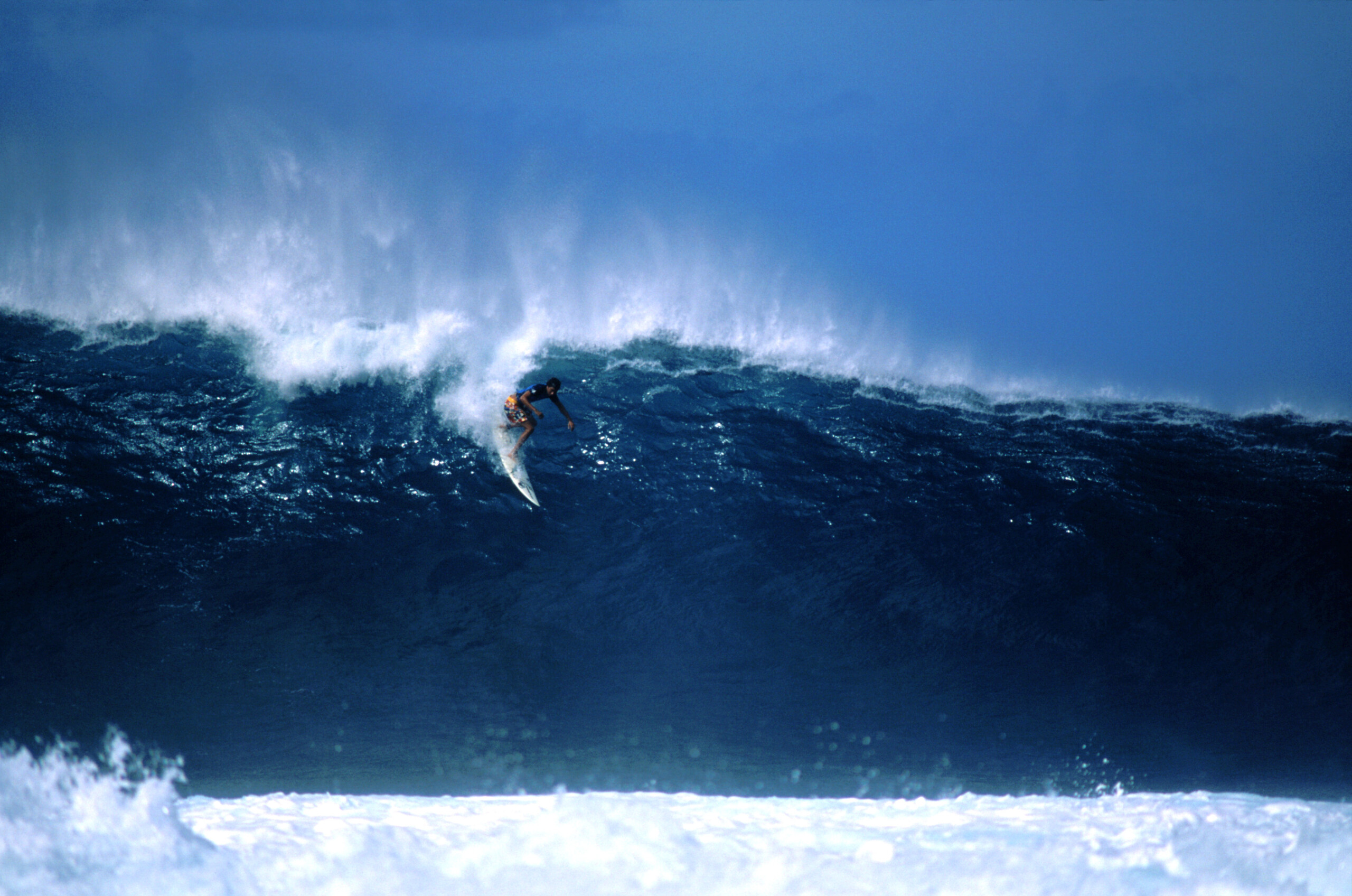 North Shore Oahu big wave surfing Pipeline