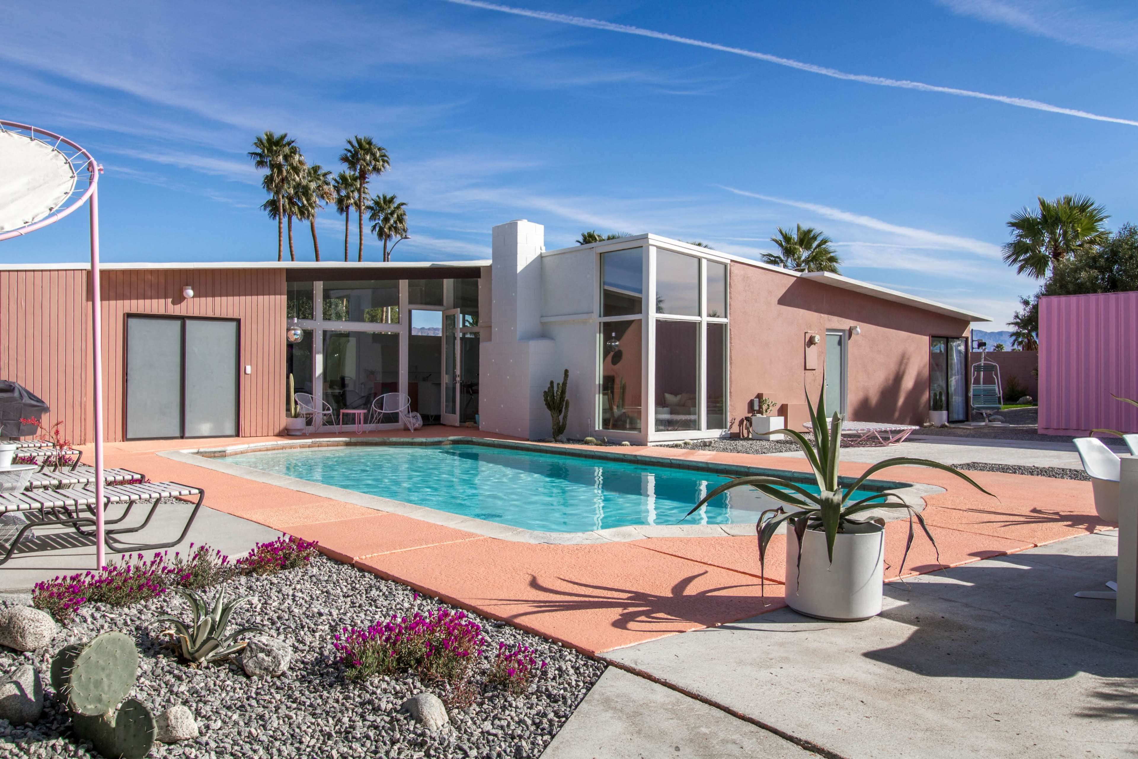 Palm Springs pool mid-century modern