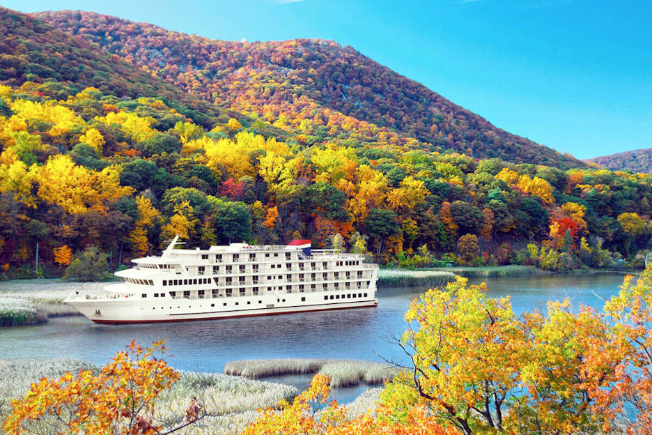 Kentucky River Palisades boat tour fall foliage