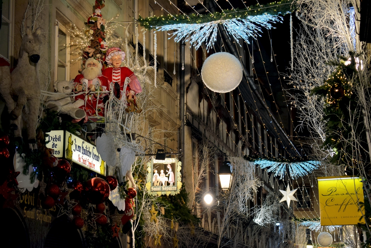 Strasbourg Christmas decorations Rue des Orfevres