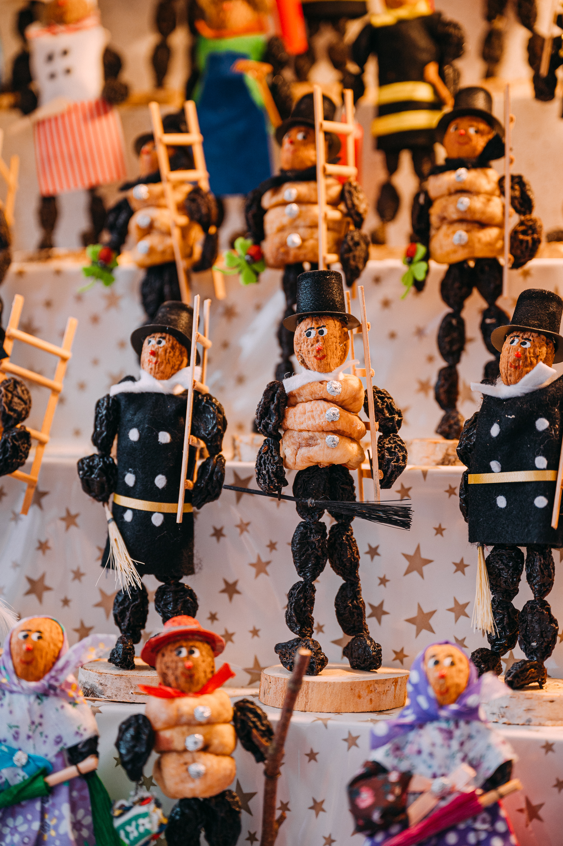 Zwetschgenmännla prune figurines Nuremberg market