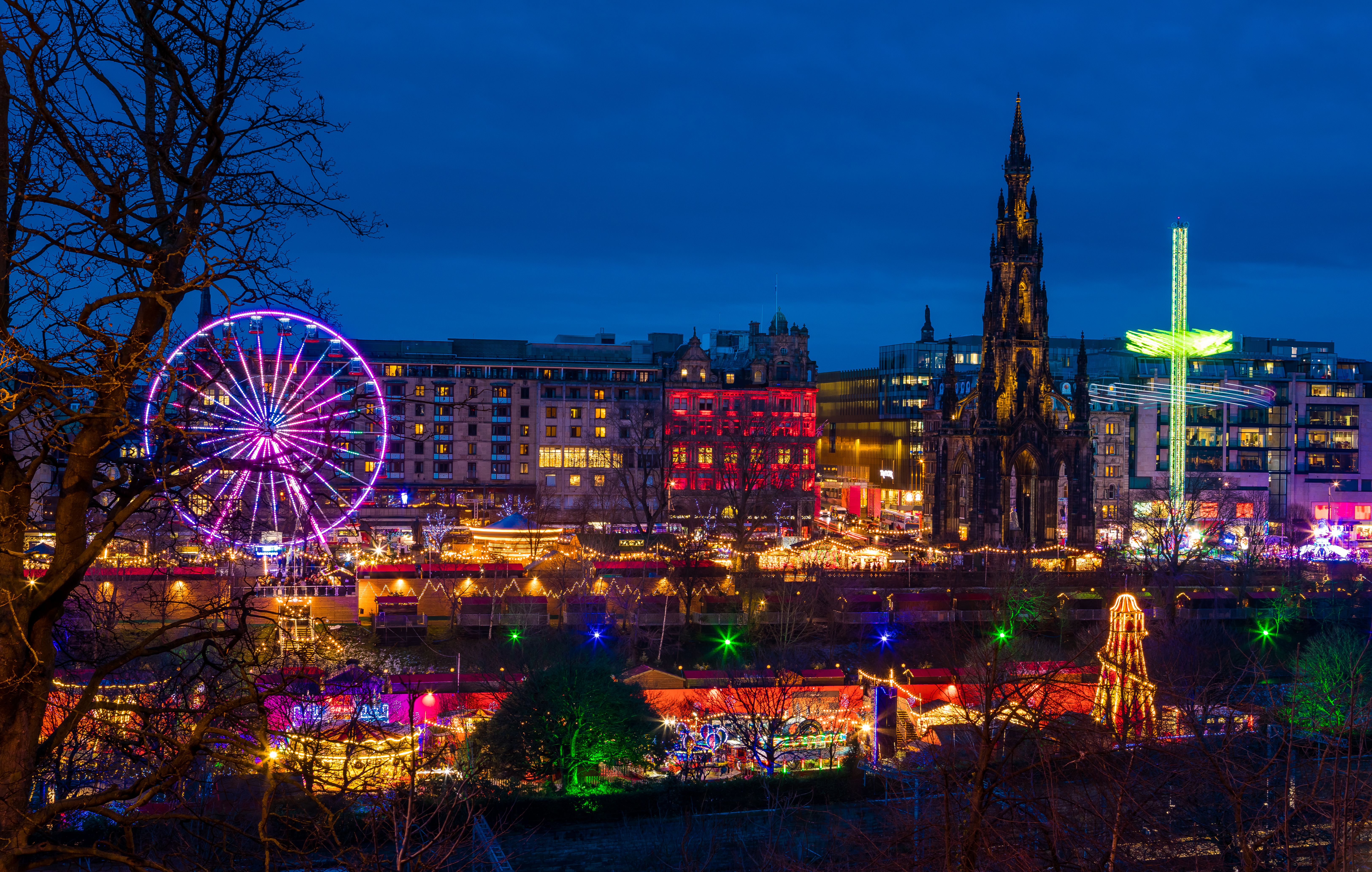 Edinburgh Christmas market castle backdrop Ferris wheel Princes Street