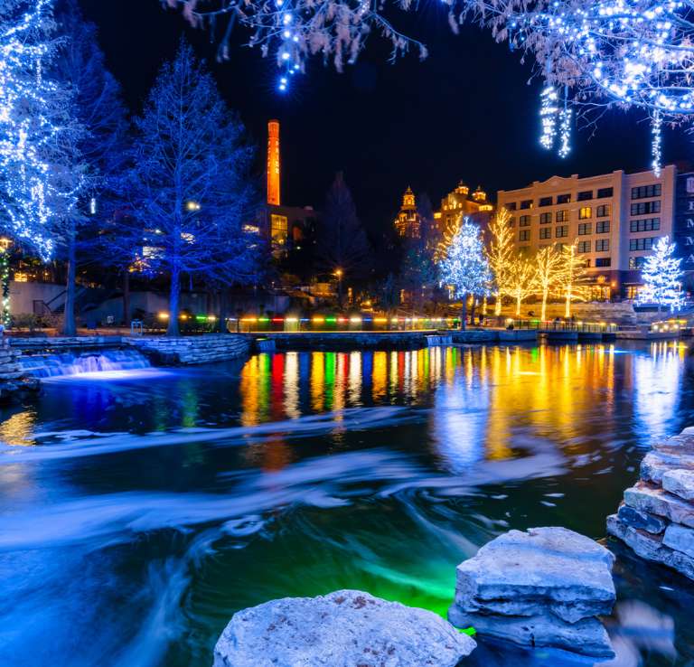 san antonio river walk holiday lights