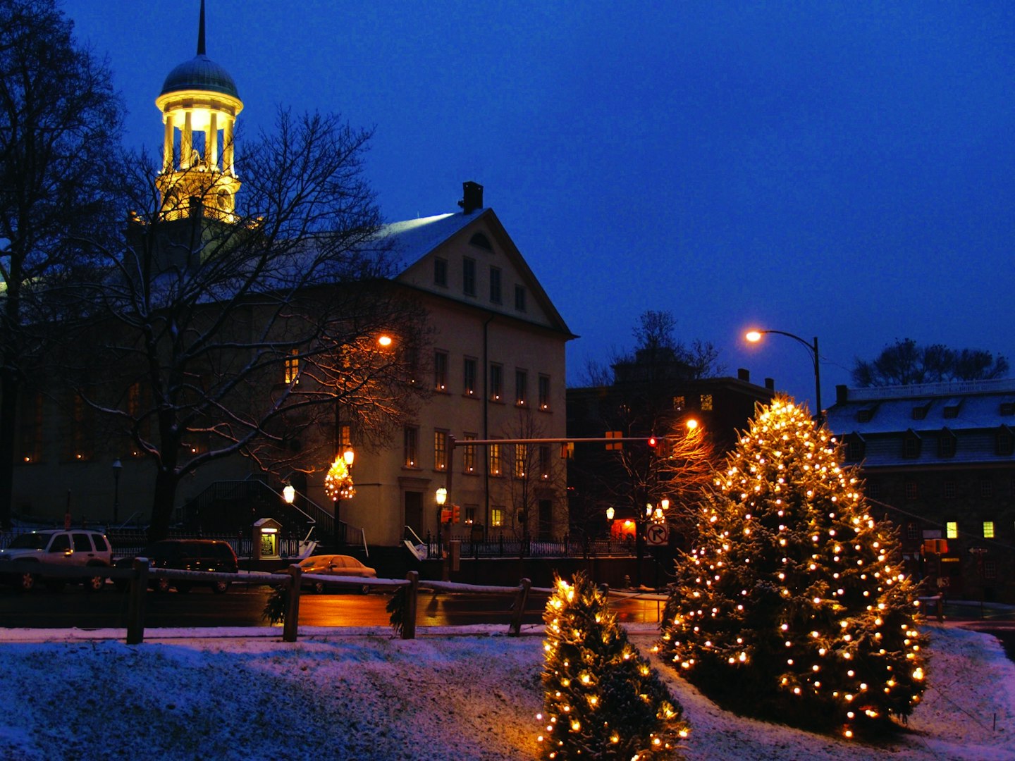 bethlehem pennsylvania moravian star christmas lights