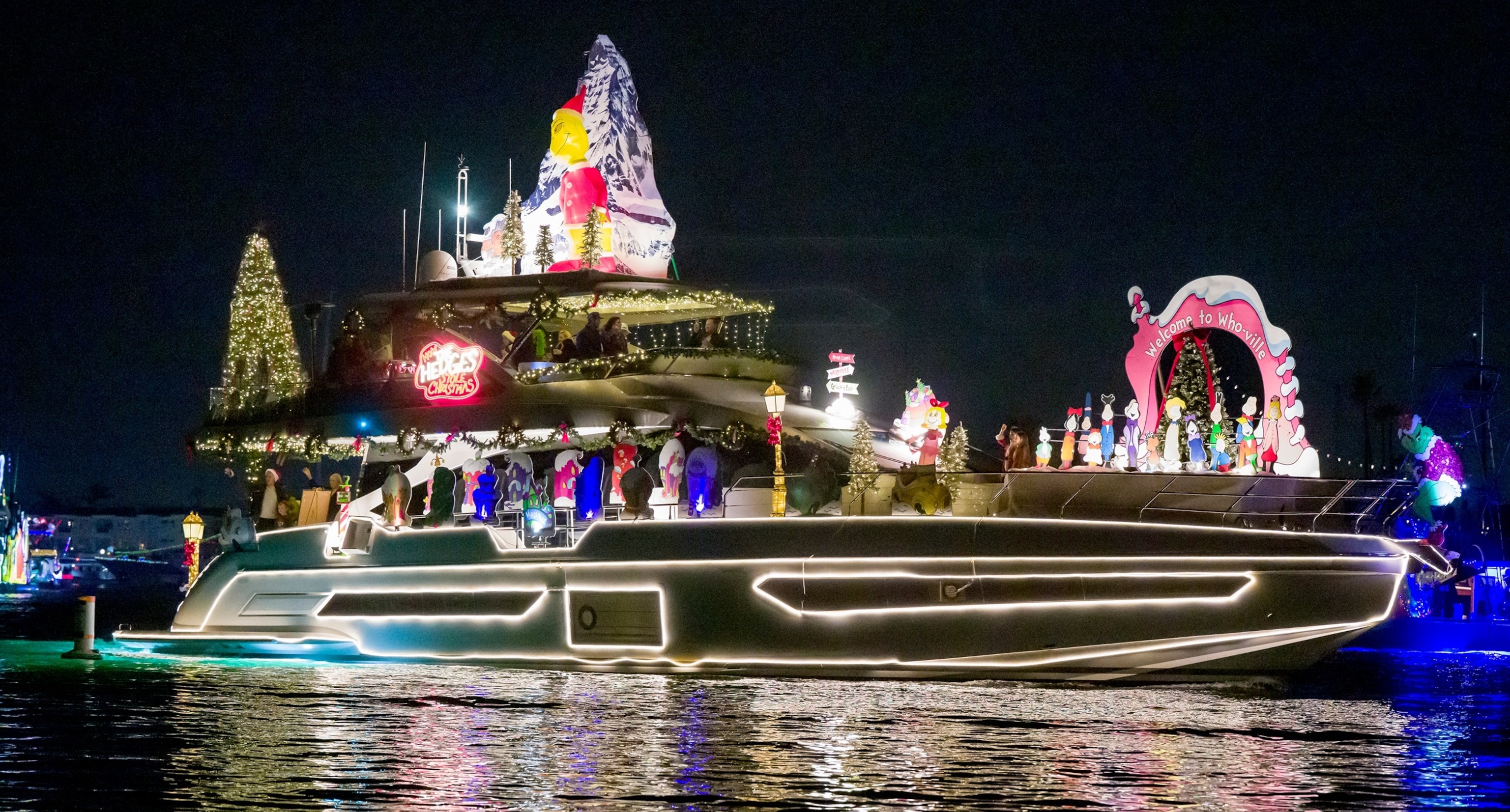 Newport Beach Christmas boat parade lights harbor