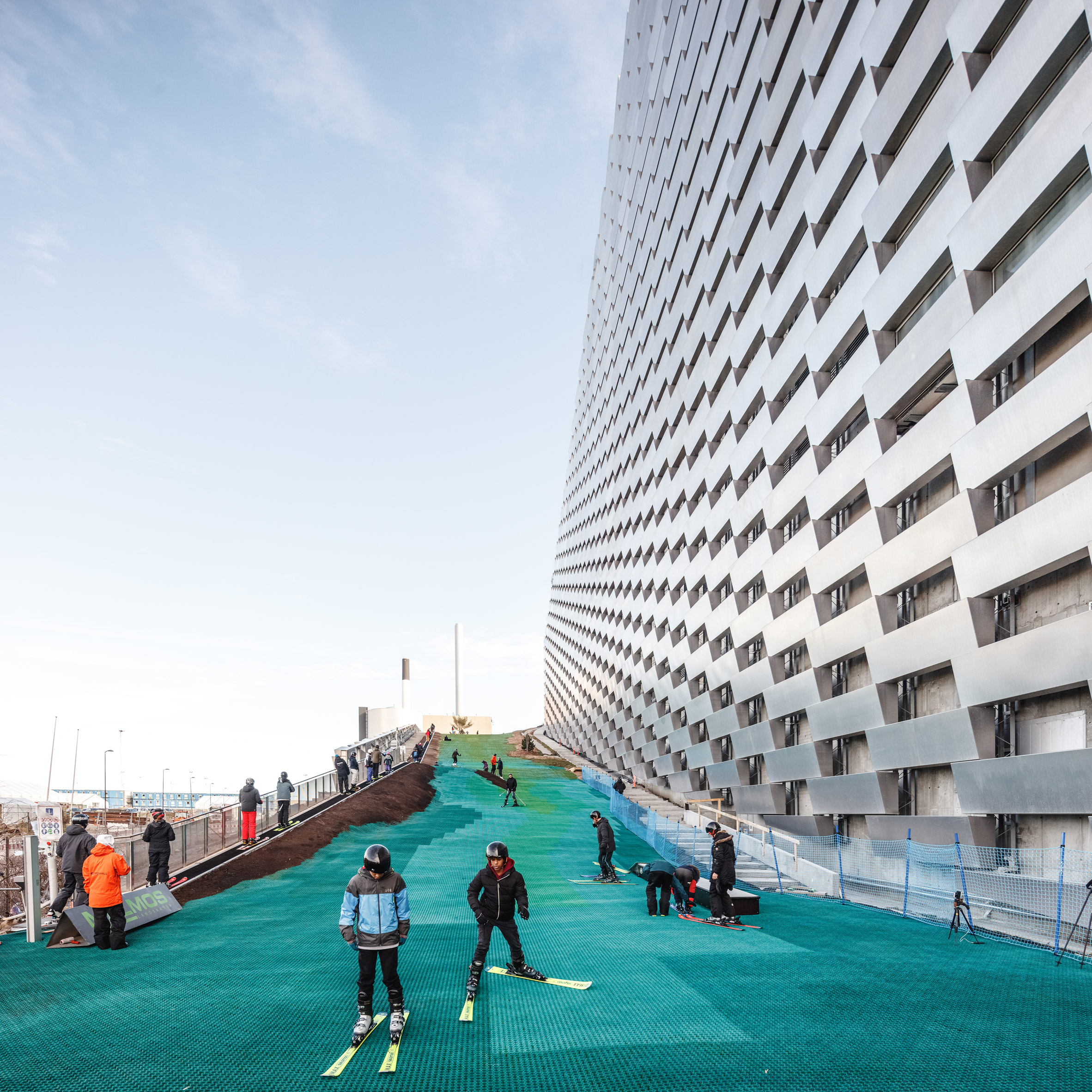 amager bakke copenhill rooftop ski slope copenhagen