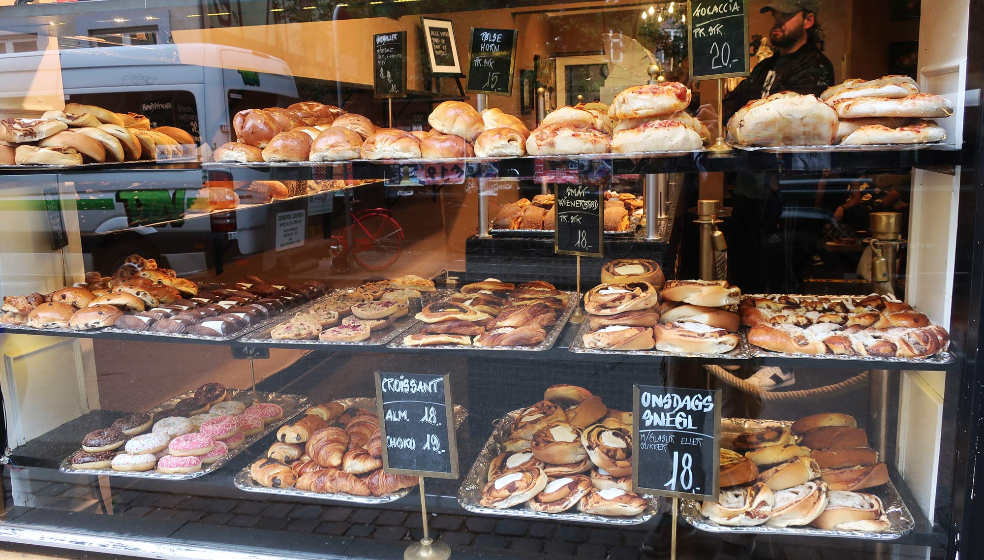 Sct Peders Bageri Copenhagen cinnamon rolls bakery