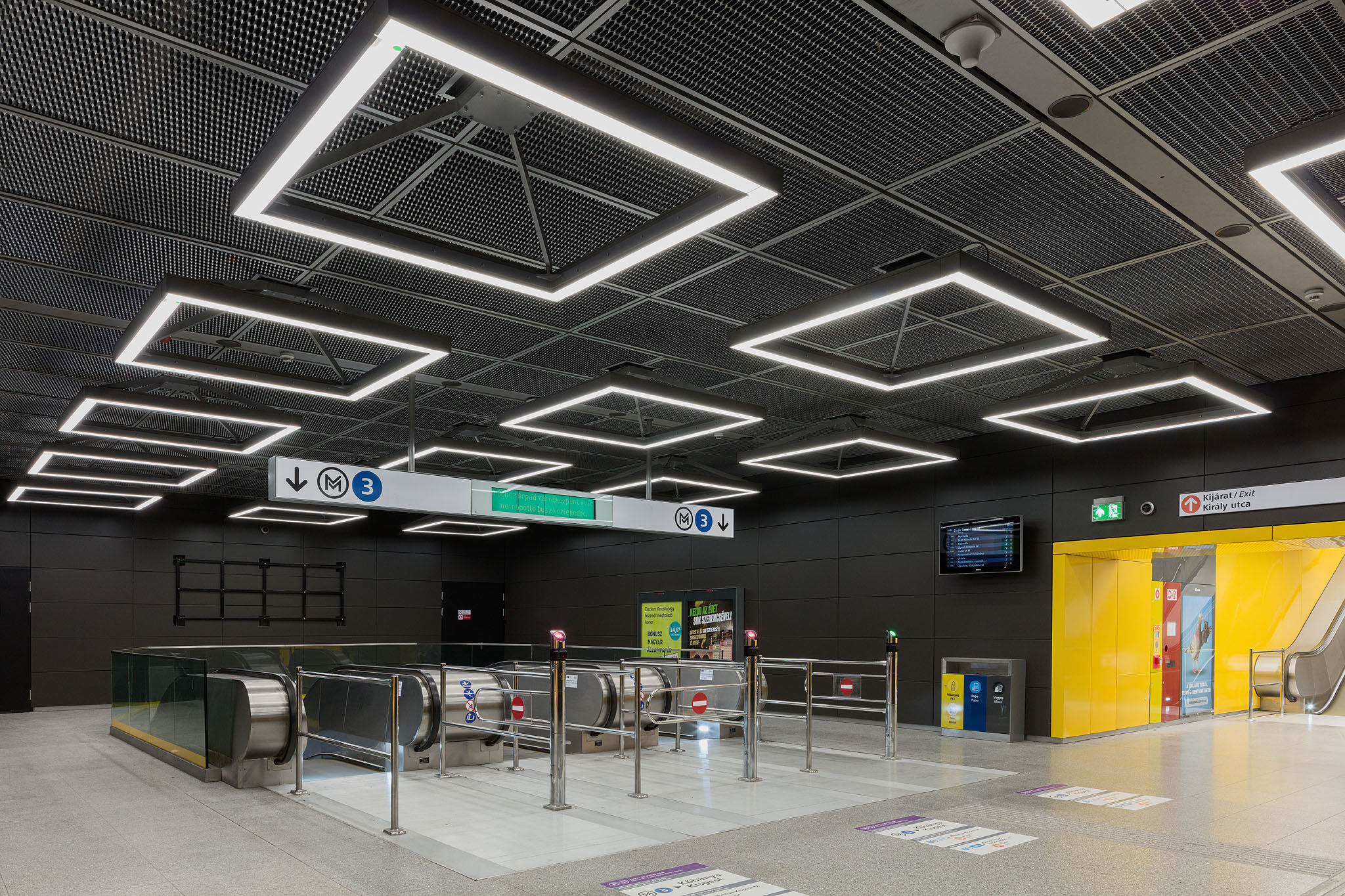 Budapest metro M1 tile station interior