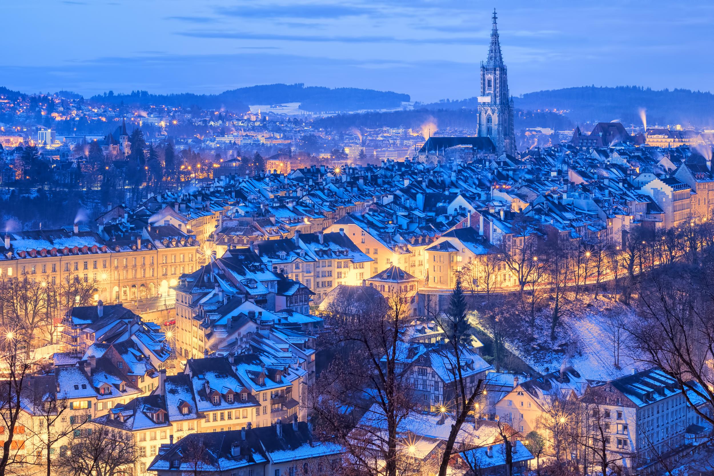 free aesthetic winter photo spots in zurich old town