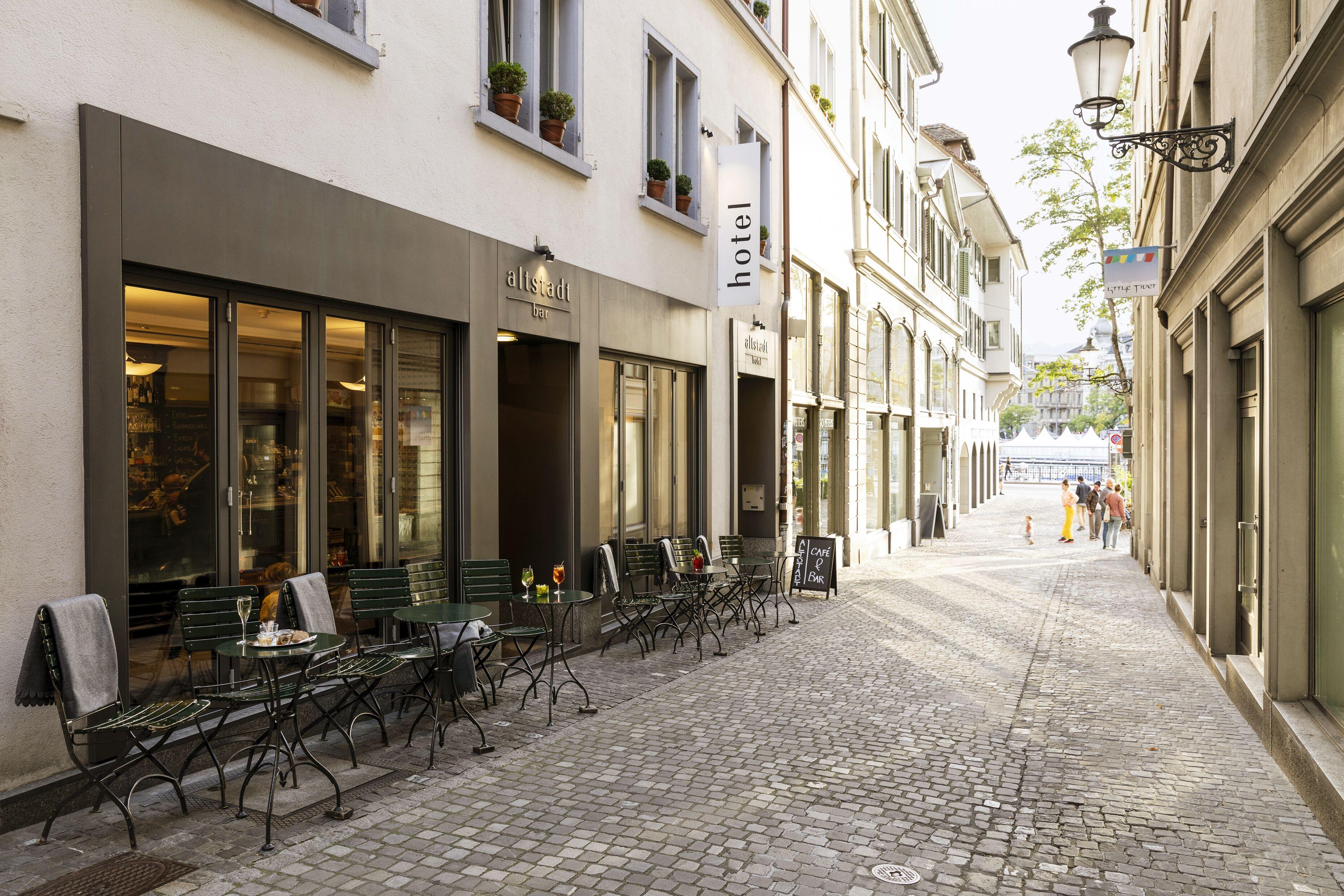 Kirchgasse Zurich cobblestone street Grossmünster
