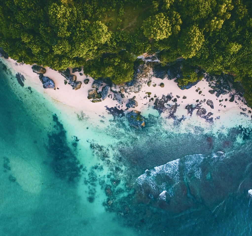 Luxury Yacht Charter South East Asia Indonesia (3) | Phoenix Yacht Management Luxury Yacht Charter South East Asia Indonesia (3)