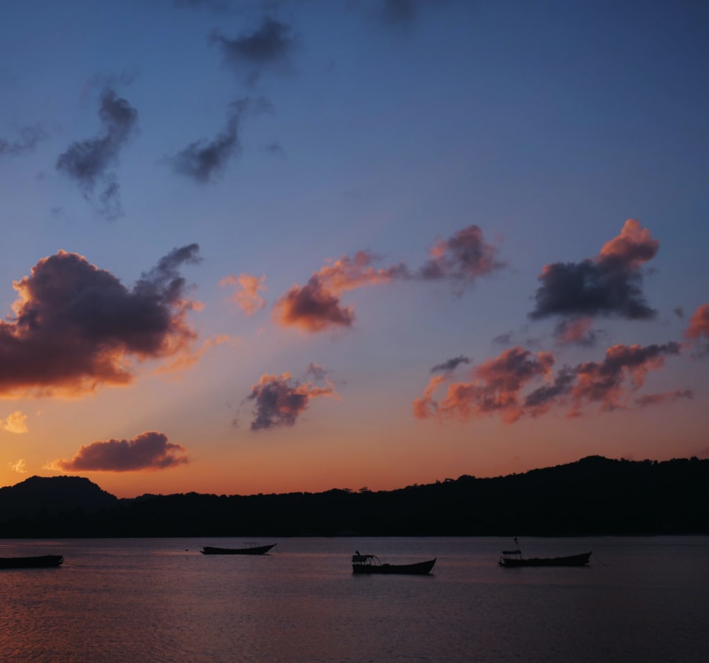 Luxury Yacht Charter Caribbean Windward Islands (3) | Phoenix Yacht Management Luxury Yacht Charter Caribbean Windward Islands (3)
