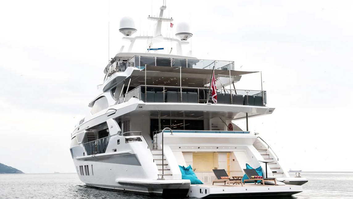 CHARADE yacht for Charter (5) | Phoenix Yacht Management