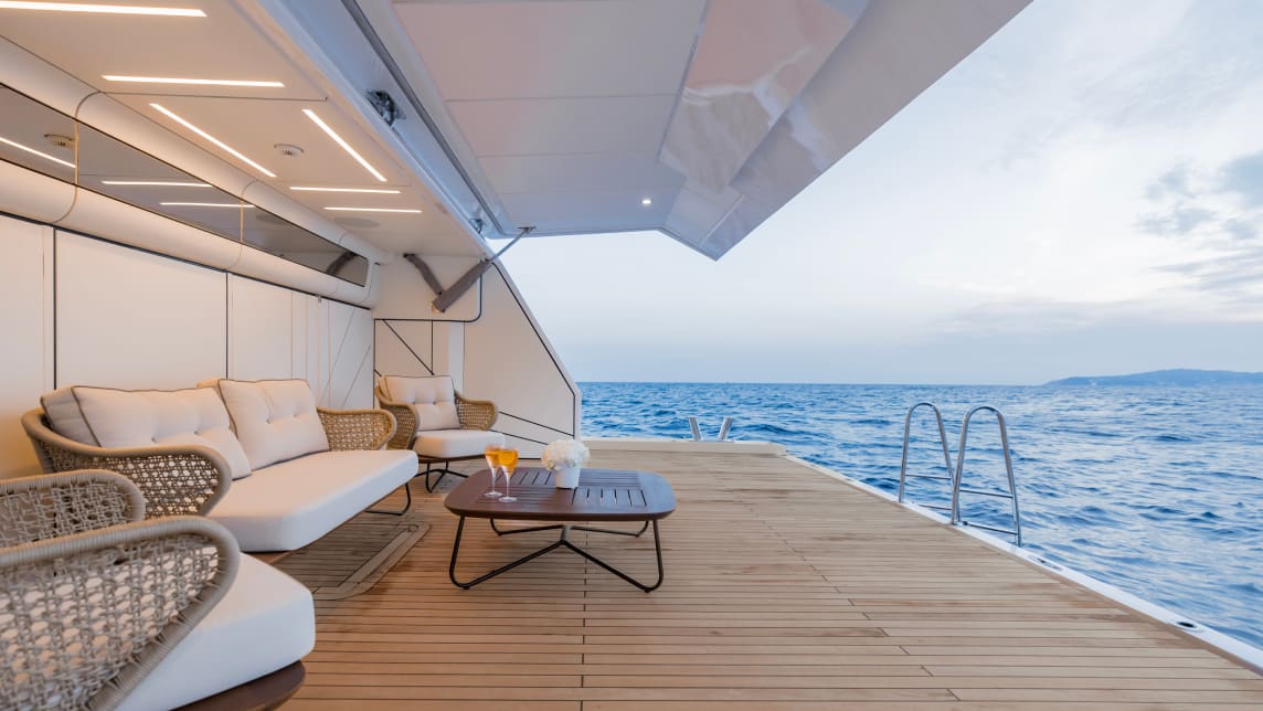 MAJESTY 120 yacht for Sale (9) | Phoenix Yacht Management