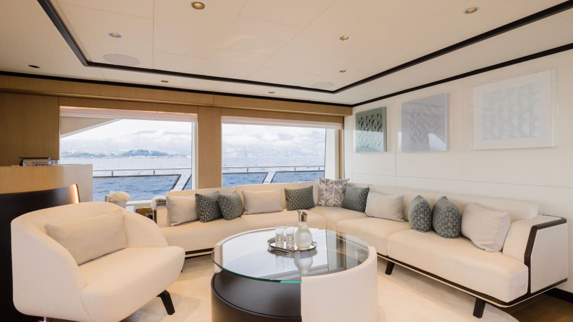MAJESTY 120 yacht for Sale (17) | Phoenix Yacht Management