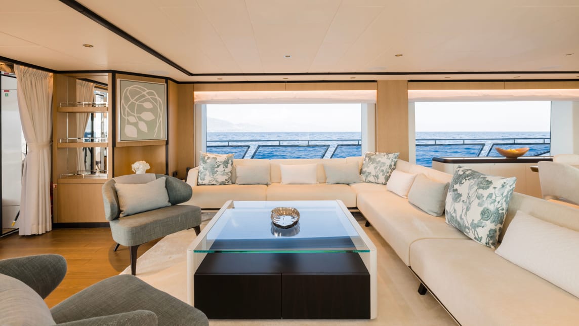 MAJESTY 120 yacht for Sale (34) | Phoenix Yacht Management