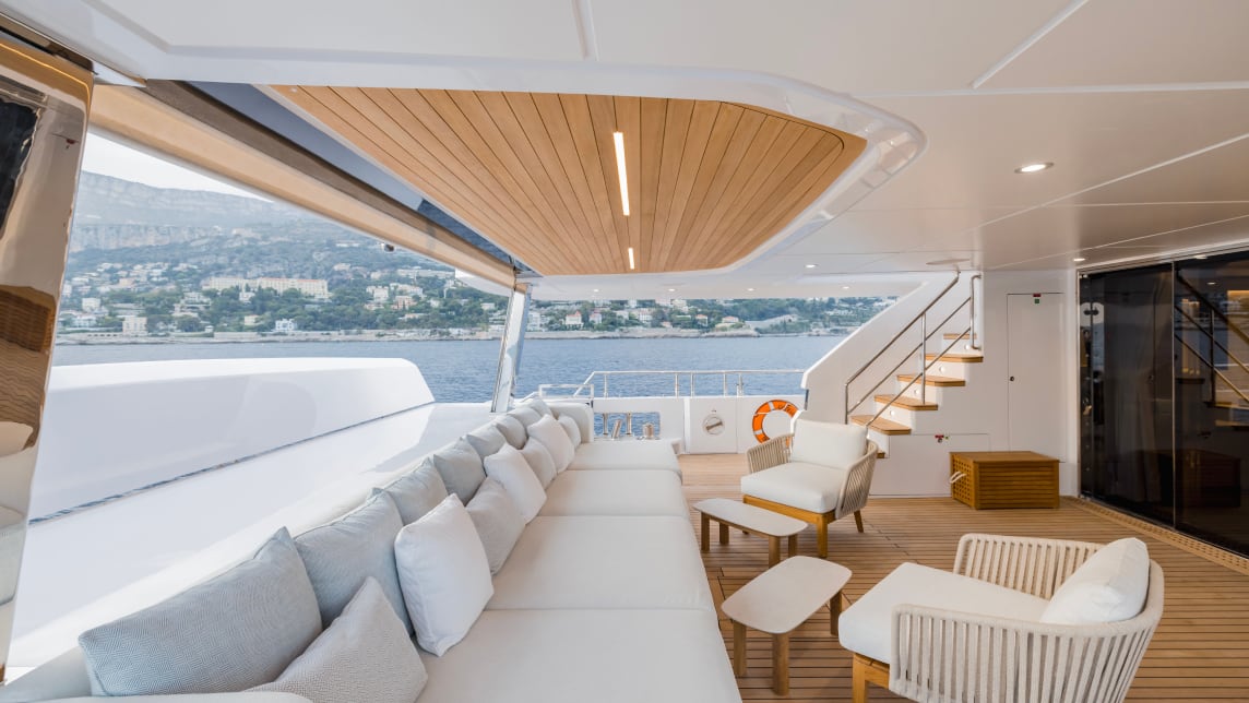 MAJESTY 120 yacht for Sale (15) | Phoenix Yacht Management