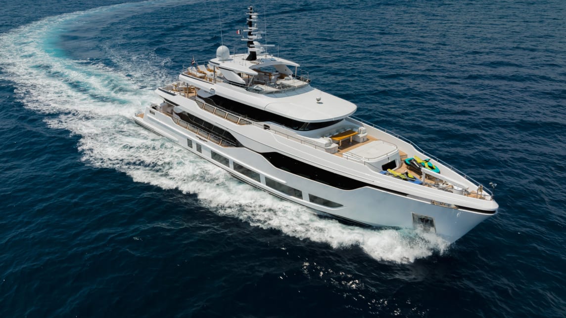 MAJESTY 120 yacht for Sale (4) | Phoenix Yacht Management