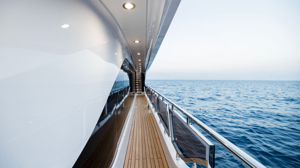 MAJESTY 120 yacht for Sale (31) | Phoenix Yacht Management