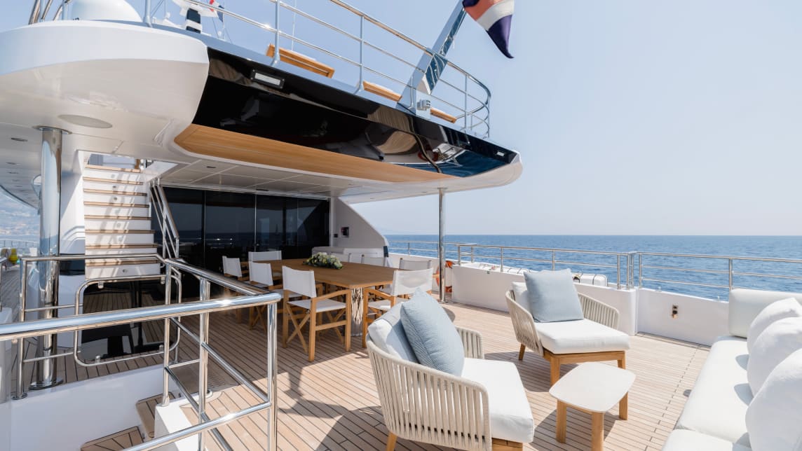 MAJESTY 120 yacht for Sale (11) | Phoenix Yacht Management