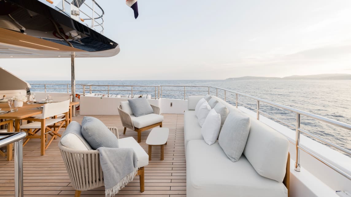 MAJESTY 120 yacht for Sale (13) | Phoenix Yacht Management