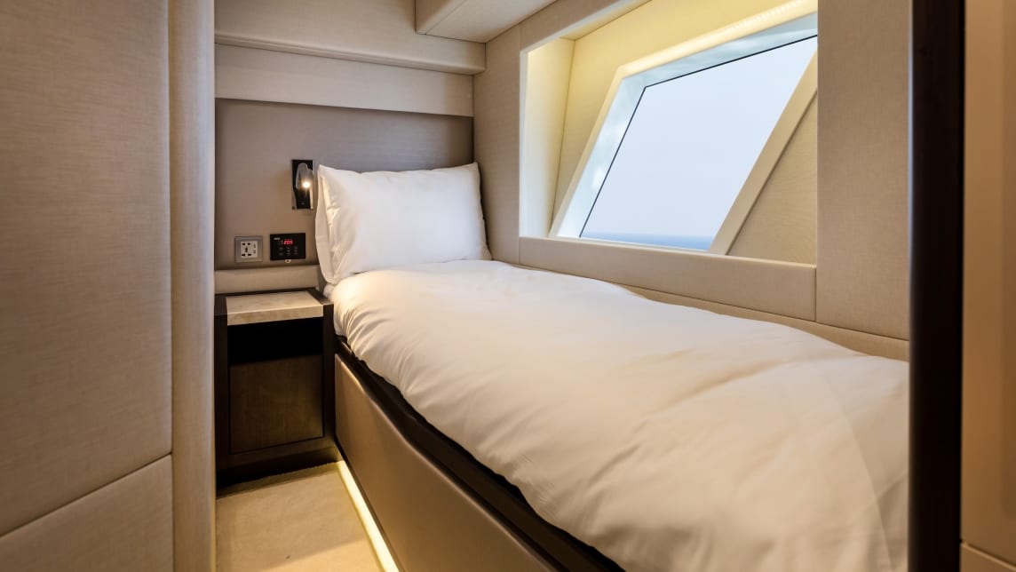 MAJESTY 62 yacht for Sale (19) (4) | Phoenix Yacht Management