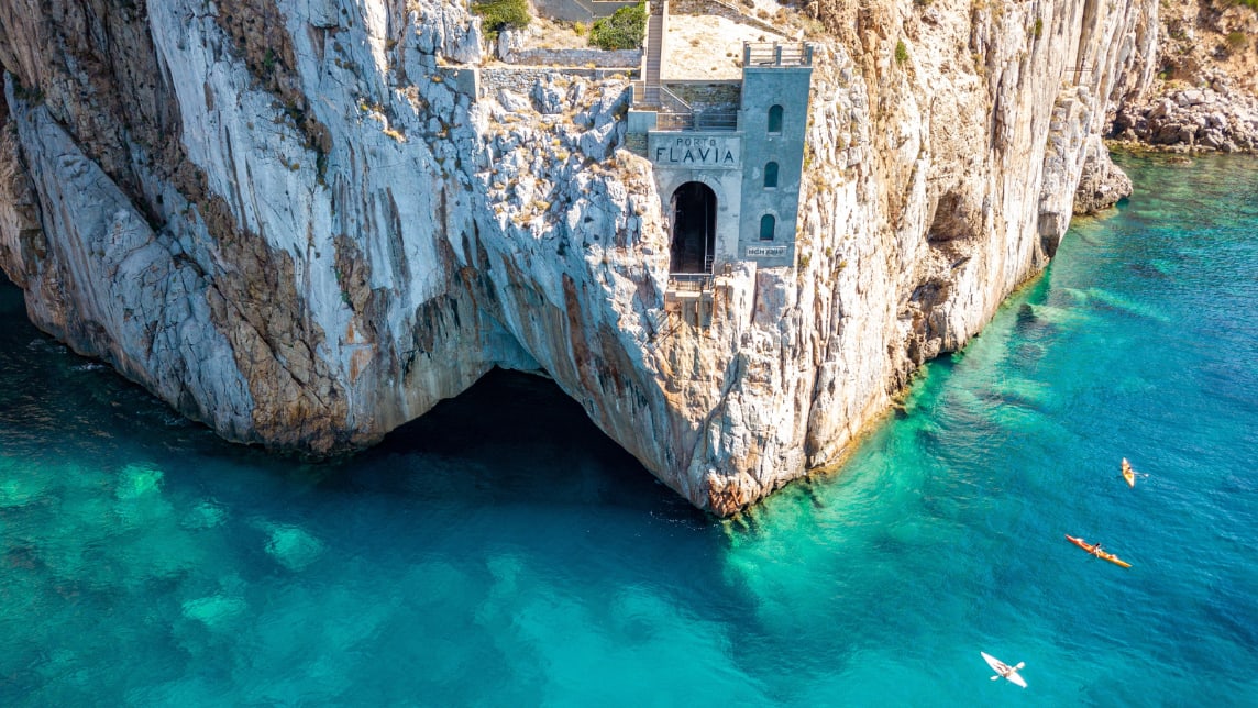 Explore Sardinia by Superyacht