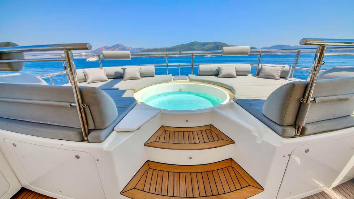 ARIELA yacht for Sale (20) | Phoenix Yacht Management