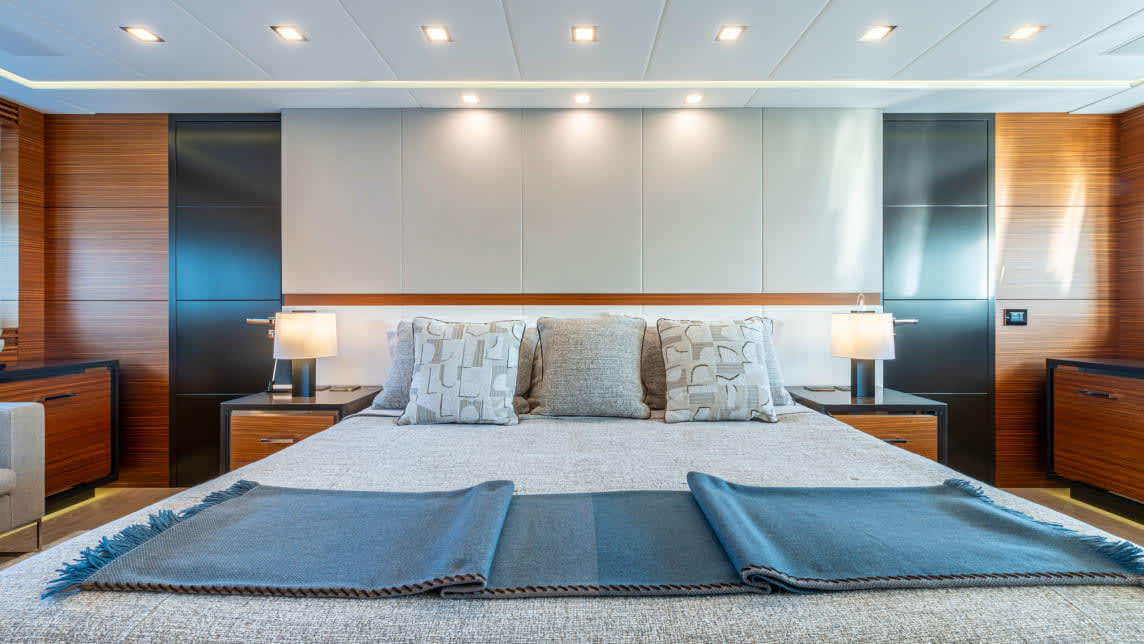 MANGUSTA 132 yacht for Sale (17) | Phoenix Yacht Management