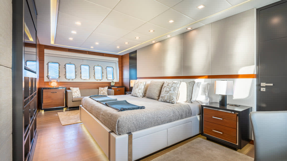 MANGUSTA 132 yacht for Sale (22) | Phoenix Yacht Management