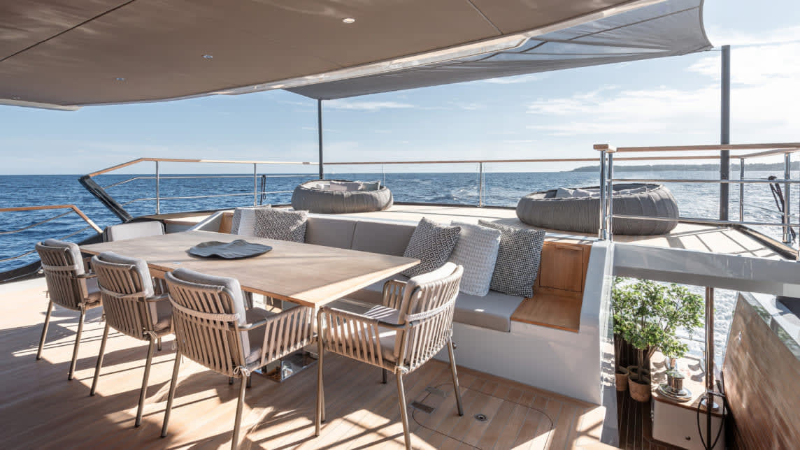 NUMARINE 30 yacht for Sale (8) | Phoenix Yacht Management