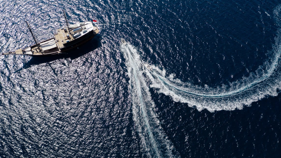 DUNIA BARU yacht for Charter (11) | Phoenix Yacht Management