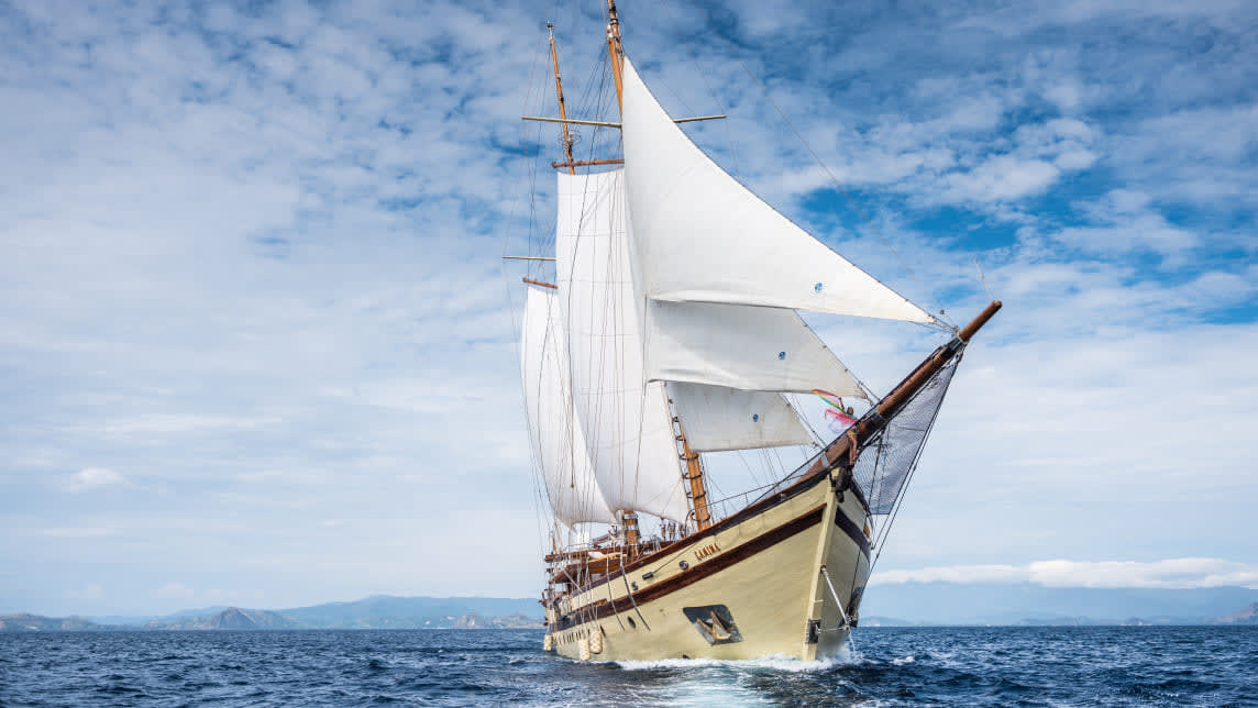 LAMIMA yacht for Charter (5) | Phoenix Yacht Management