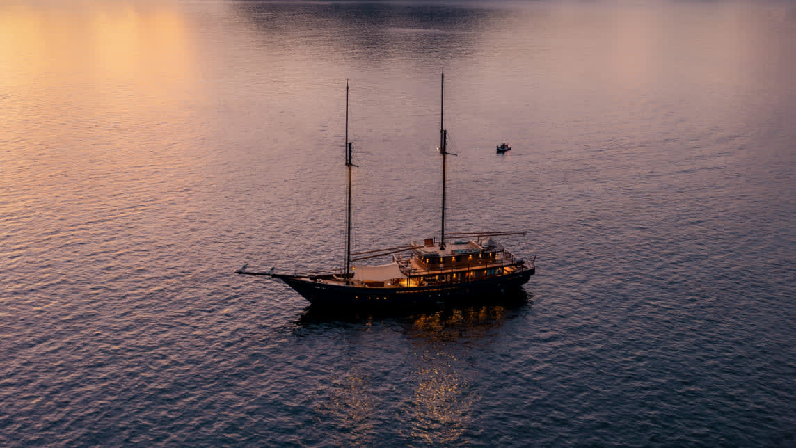 VELA yacht for Charter (8) | Phoenix Yacht Management