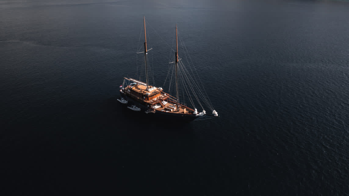 VELA yacht for Charter (5) | Phoenix Yacht Management