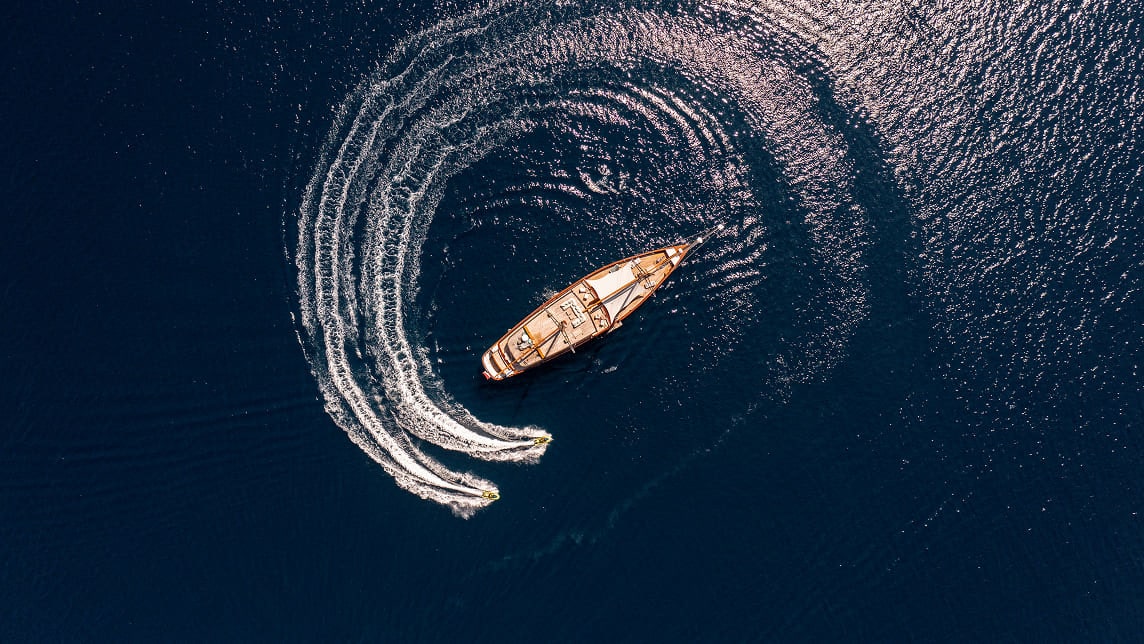 VELA yacht for Charter (9) | Phoenix Yacht Management