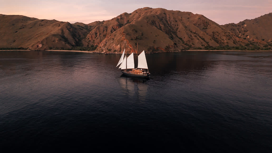 VELA yacht for Charter (7) | Phoenix Yacht Management