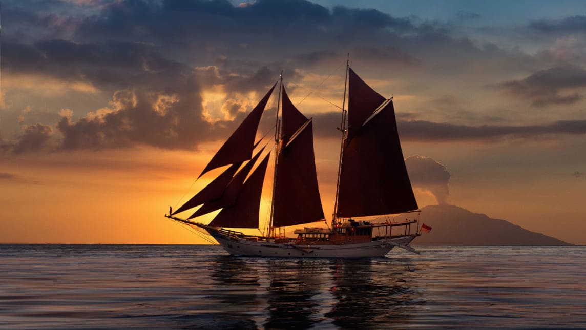 SI DATU BUA yacht for Charter (17) | Phoenix Yacht Management