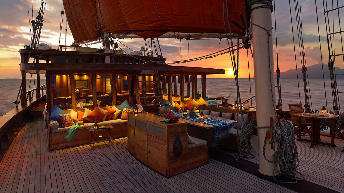 SI DATU BUA yacht for Charter (20) | Phoenix Yacht Management