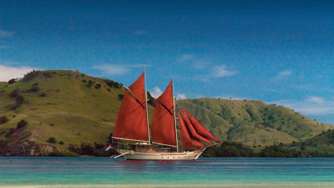 SI DATU BUA yacht for Charter (15) | Phoenix Yacht Management