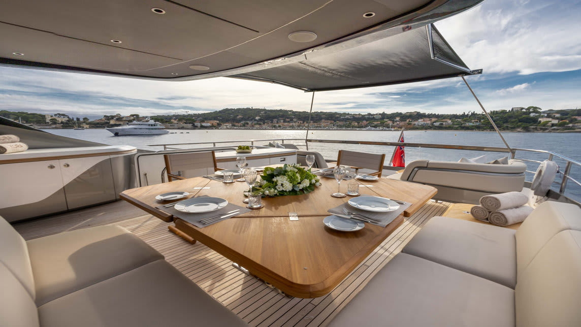 KORA yacht for Charter (12) | Phoenix Yacht Management