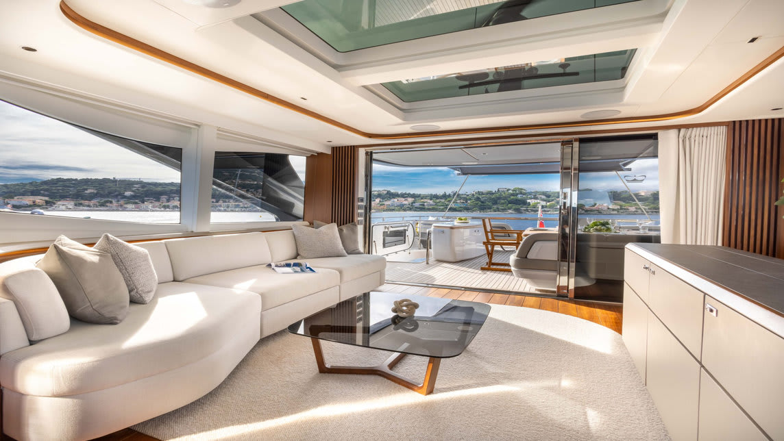 KORA yacht for Charter (19) | Phoenix Yacht Management