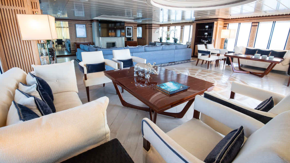 FORCE BLUE yacht for Charter (23) | Phoenix Yacht Management