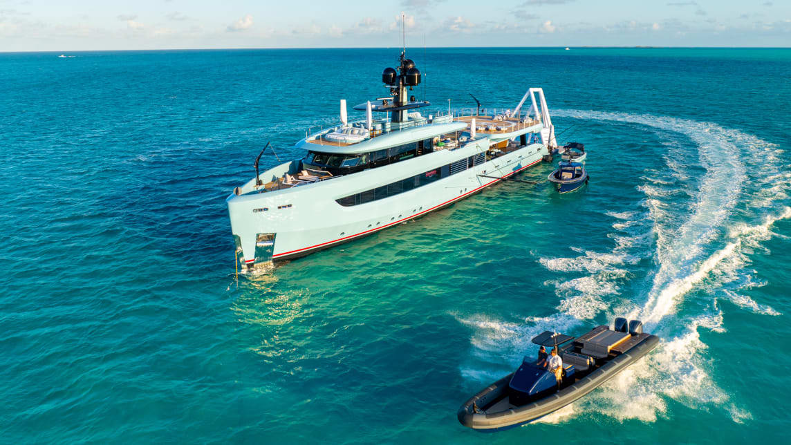 LIMERENCE yacht for Charter (14) | Phoenix Yacht Management